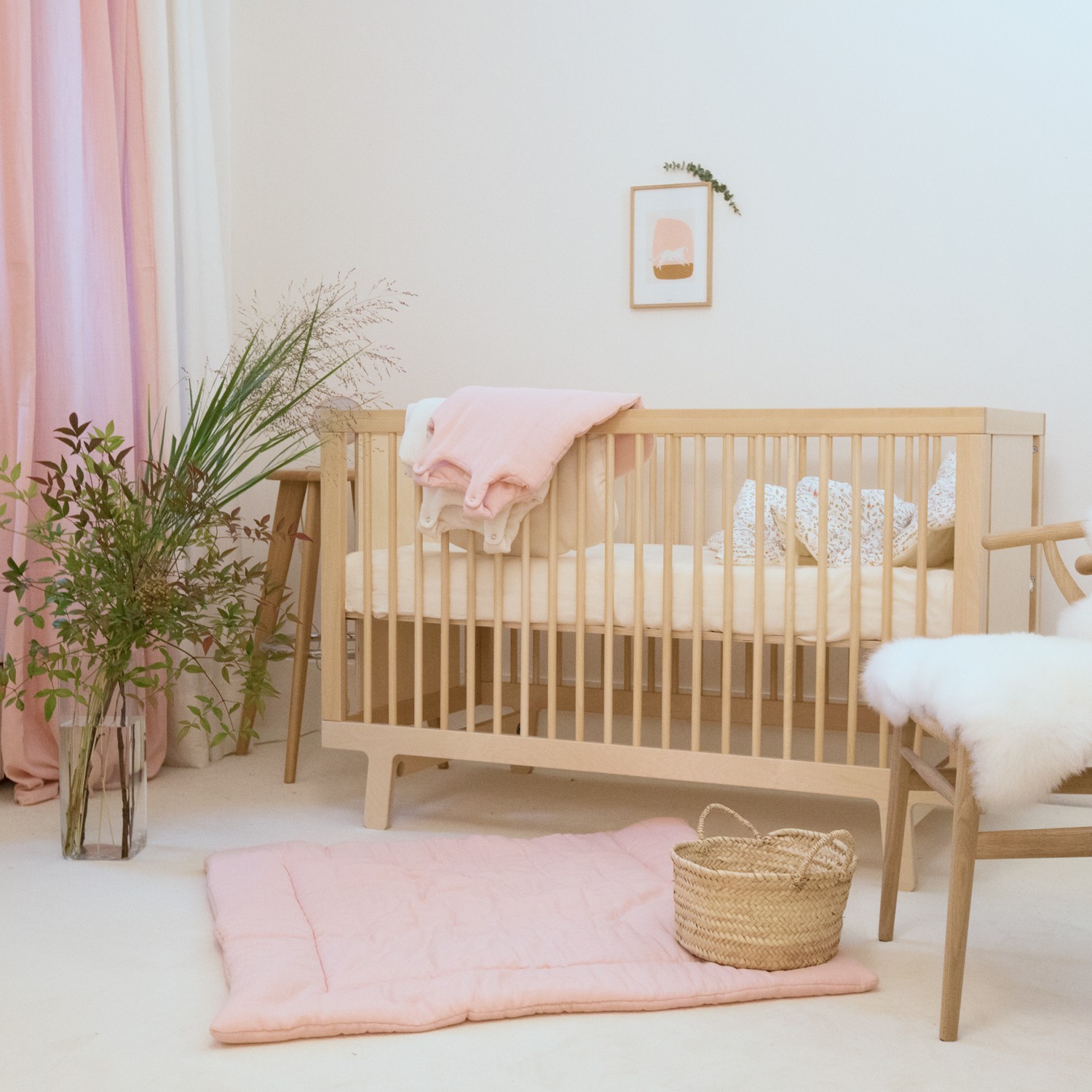 Tapis de jeu bébé fille en gaze de coton biologique rose poudre