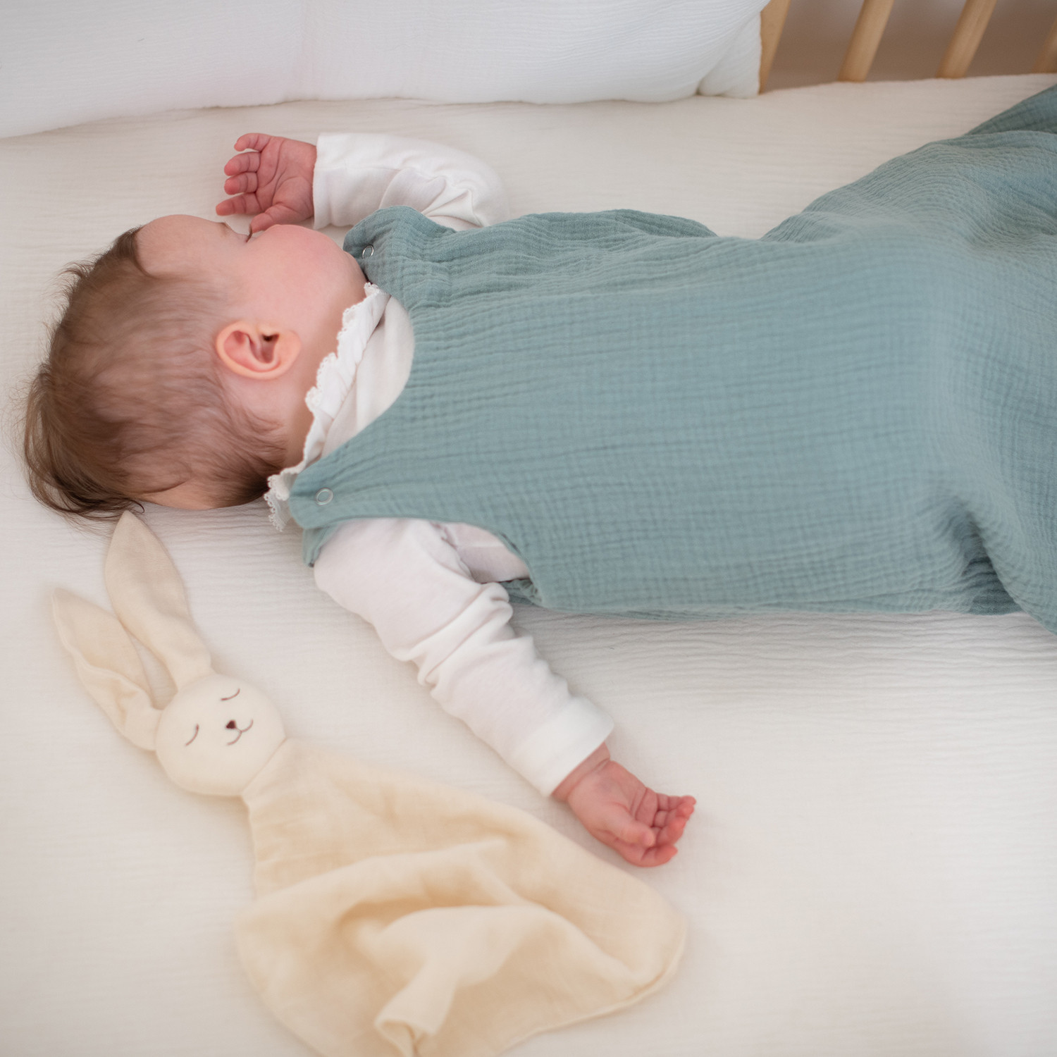 Doudou bébé fille personnalisable en coton bio rose poudre
